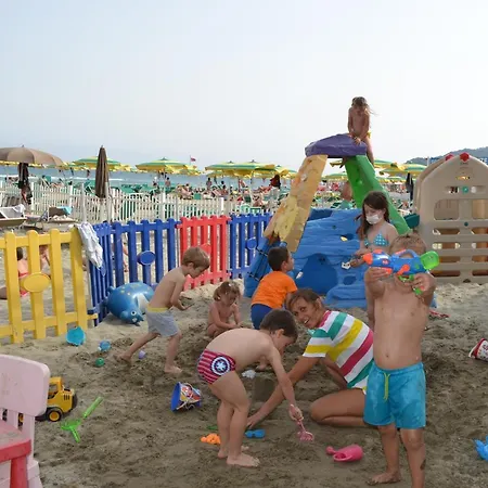 La Baia ホテル 3*