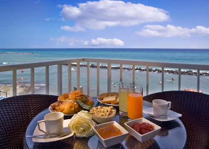 La Baia 3*