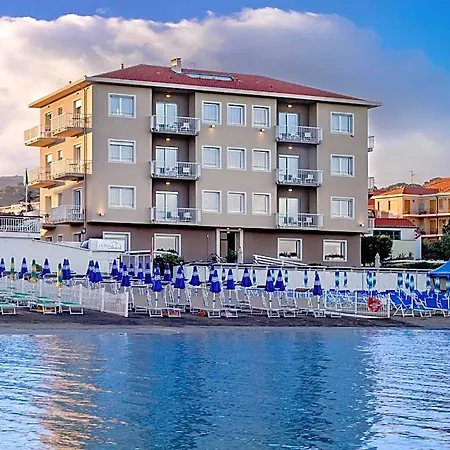 La Baia Hotel Diano Marina